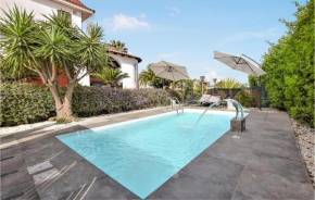 Beautiful Home In Acicatena With Kitchen Aci Catena